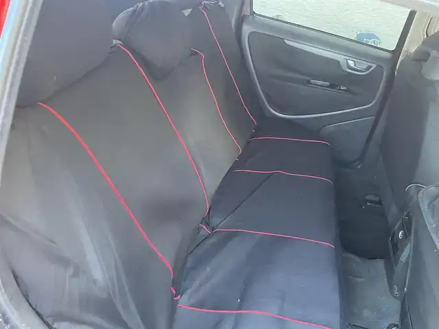 ボルボ Ｖ７０ 兵庫県 2006(平18)年 12.6万km ルビーレッドパール 社外ポータブルナビ・ワンセグ/純正オーディオ・CD・FM・AM/ETC/バックカメラ/シートヒーター/リモコンキー×1/ウィンターモード/社外フロアマット