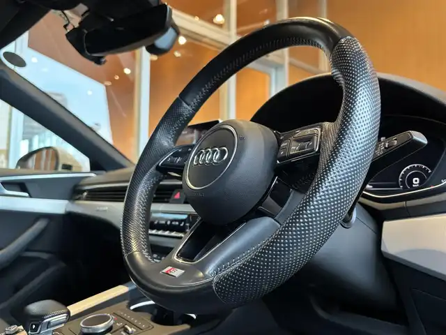 アウディ Ａ５ SB2．0TFSI Q スポーツ 宮城県 2018(平30)年 4.3万km 白 純正ナビ/全周囲カメラ/フルセグTV/CD/DVD再生/ハーフレザー(黒)/シートヒーター/パワーシート/アイドリングストップ/ACC/レーンキープアシスト/ブラインドスポット/ETC/マトリクスLEDヘッドライト/ステアリングスイッチ/パドルシフト/レインセンサー/バーチャルコックピット/電動パーキング/オートホールド/前後ドラレコ/パワーバックドア/純正19インチAW