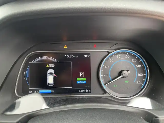 日産 リーフ X Vセレクション 三重県 2023(令5)年 3.3万km オーロラフレアブルーパール ワンオーナー/インテリジェントエマージェンシーブレーキ/クルーズコントロール/プロパイロット/フロント/バックソナー/インテリジェントアラウンドビューモニター/インテリジェントルームミラー（インナーミラー）/LEDヘッドランプ/オートライト/ルーフ同色電動オート格納ドアミラー/215/50R17 タイヤ/　＊17インチアルミホイール/電動パーキングブレーキ/革巻ステアリングホイール/ステアリングスイッチ/ステアリングヒーター/SRSエアバック（運転席/助手席/サイド/カーテン）/プラズマクラスターオートエアコン/シートヒーター（運転席/助手席）/インテリジェントキー/プッシュスタート