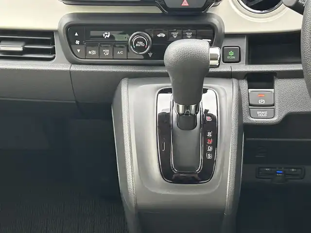 ホンダ Ｎ ＯＮＥ オリジナル 福島県 2021(令3)年 0.2万km プレミアムアイボリーパールⅡ ワンオーナー/純正8inメモリナビ/　【フルセグ/CD/DVD/SD/MSV/USB/BT】/Honda SENSING/・衝突軽減ブレーキ/・オートハイビーム/・誤発進抑制機能/・後方誤発進抑制機能/・路外逸脱警報機能/・車線維持支援システム/・歩行者事故低減ステアリング/・先行車発進お知らせ機能/・標識認識機能/ステアリングスイッチ/レーダークルーズコントロール/純正ドライブレコーダー（前後）/ビルトインETC/ハーフレザーシート/純正フロアマット/LEDヘッドライト（AUTO機能付き）/ヘッドライトレベライザー/パーキングアシスト/レーンキープアシスト/コーナーセンサー/スペアキー×１