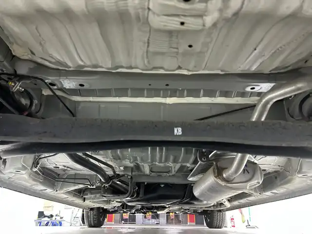 ホンダ Ｎ ＯＮＥ オリジナル 愛知県 2021(令3)年 0.2万km プレミアムアイボリーパールⅡ ワンオーナー/純正8inメモリナビ/　（フルセグTV/CD/DVD/SD/USB/Bluetooth)/バックカメラ/Honda SENSING/・衝突軽減ブレーキ/・オートハイビーム/・誤発進抑制機能/・後方誤発進抑制機能/・路外逸脱警報機能/・車線維持支援システム/・歩行者事故低減ステアリング/・先行車発進お知らせ機能/・標識認識機能/・レーダークルーズコントロール/・パーキングセンサー/前後ドライブレコーダー/ETC/ハーフレザーシート/アイドリングストップ/横滑り防止装置/純正フロアマット/LEDヘッドライト/オートライト/ヘッドライトレベライザー/スマートキー/スペアキー有/プッシュスタート/純正フロアマット/ステアリングスイッチ