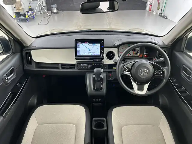 ホンダ Ｎ ＯＮＥ オリジナル 愛知県 2021(令3)年 0.2万km プレミアムアイボリーパールⅡ ワンオーナー/純正8inメモリナビ/　（フルセグTV/CD/DVD/SD/USB/Bluetooth)/バックカメラ/Honda SENSING/・衝突軽減ブレーキ/・オートハイビーム/・誤発進抑制機能/・後方誤発進抑制機能/・路外逸脱警報機能/・車線維持支援システム/・歩行者事故低減ステアリング/・先行車発進お知らせ機能/・標識認識機能/・レーダークルーズコントロール/・パーキングセンサー/前後ドライブレコーダー/ETC/ハーフレザーシート/アイドリングストップ/横滑り防止装置/純正フロアマット/LEDヘッドライト/オートライト/ヘッドライトレベライザー/スマートキー/スペアキー有/プッシュスタート/純正フロアマット/ステアリングスイッチ