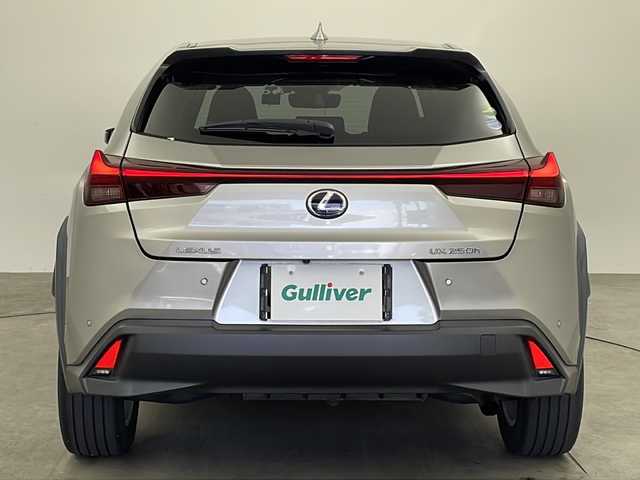 レクサス ＵＸ 250h バージョンC 兵庫県 2020(令2)年 4.4万km ソニックチタニウム ・純正ナビ＆TV＆BT＆CD＆DVD＆USB＆AUX/・全方位カメラ/・LEXUSsafety/・レーダークルーズコントロール/・BSM/・ビルトインETC2.0/・前後ドライブレコーダー/・革シート/・パワーシート/・シートヒーター/・メモリーシート/・ステアリングヒーター/・パドルシフト/・LEDオートライト/・フォグランプ/・オートマチックハイビーム/・純正17インチAW/・純正フロアマット/・防眩ミラー/・スペアキー
