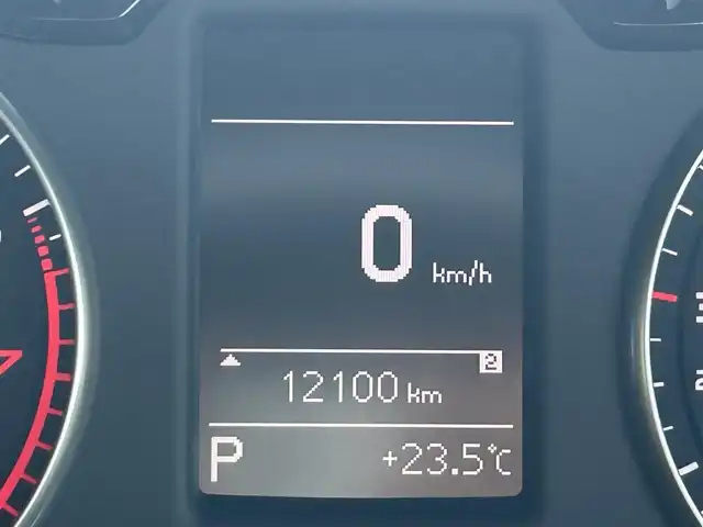 アウディ Ａ１ SB 1．0TFSI 福島県 2018(平30)年 2.9万km ミトスブラックメタリック ターボ/純正ナビゲーション/【CD/BT/TV】/ETC/アイドリングストップ/HIDオートライト/純正フロアマット