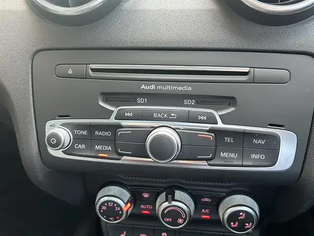 アウディ Ａ１ SB 1．0TFSI 福島県 2018(平30)年 2.9万km ミトスブラックメタリック ターボ/純正ナビゲーション/【CD/BT/TV】/ETC/アイドリングストップ/HIDオートライト/純正フロアマット