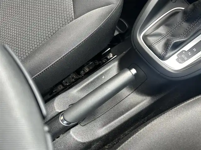 アウディ Ａ１ SB 1．0TFSI 福島県 2018(平30)年 2.9万km ミトスブラックメタリック ターボ/純正ナビゲーション/【CD/BT/TV】/ETC/アイドリングストップ/HIDオートライト/純正フロアマット