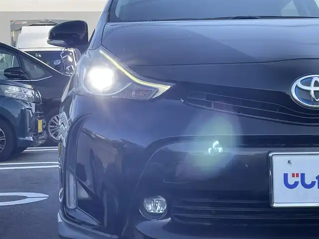 トヨタ プリウス α S ツーリングセレクション 大阪府 2015(平27)年 12.8万km アティチュードブラックマイカ (株)IDOMが運営する【じしゃロン東大阪店】の自社ローン専用車両になります。こちらは現金またはオートローンご利用時の価格です。自社ローンご希望の方は別途その旨お申付け下さい/後期型/純正SDナビ【NSZT-W64】/フルセグTV/バックカメラ/LEDヘッドライト/スマートキー＆プッシュスタート/ビルトインETC/純正17インチアルミ/取説＆保証書