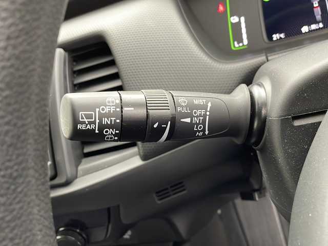 ホンダ フィット e:HEVベーシック 千葉県 2023(令5)年 1万km クリスタルブラックパール Honda SENSING/・衝突軽減ブレーキ/・先行車発進お知らせ機能/・路外逸脱制御機能/・標識認識機能/・レーダークルーズコントロール/・車線維持支援/・誤発進抑制機能/・後方誤発進抑制機能/純正8インチインターナビ/・フルセグTV/・Bluetooth接続/・CD/DVD再生機能/バックカメラ/スマートキー/前後コーナーセンサー/LEDヘッドライト/