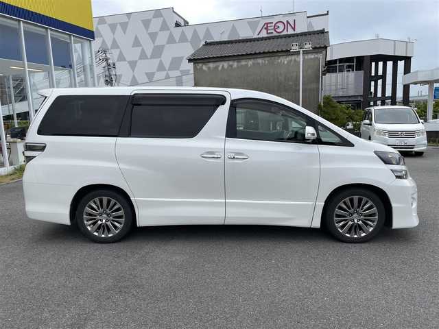 トヨタ ヴェルファイア 2．4Z ゴールデンアイズⅡ 福島県 2014(平26)年 12.2万km ホワイトパールクリスタルシャイン (株)IDOMが運営する【じしゃロンいわき店】の自社ローン専用車両になります。こちらは現金またはオートローンご利用時の価格です。自社ローンご希望の方は別途その旨お申付け下さい/登録時走行距離121761km/ALPINE社外ナビゲーション/型番：EX1000/フリップダウンモニター /バックカメラ/プッシュスタート/スマートキー/両側パワースライドドア/パワーバックドア/純正サイドバイザー/純正フロアマット/１２V電源/クルーズコントロール/純正アルミホイール