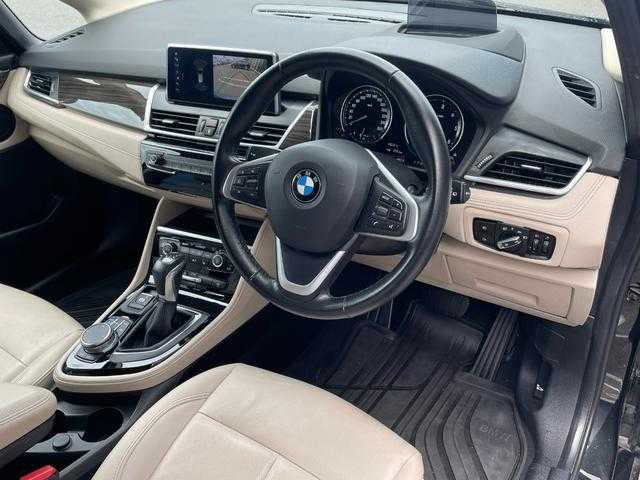 ＢＭＷ ２１８ｄ アクティブツアラー ラグジュアリー 埼玉県 2019(平31)年 5.9万km 黒 白革　/アドバンスアクティブセーフティＰ　/パーキングサポートＰ　/コンフォートＰ　/シートヒーター　/パワーバックドア/ドライビングアシストプラス　/パークアシスト　/ヘッドアップディスプレイ