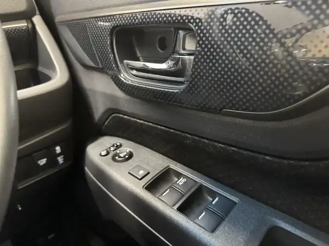 ホンダ Ｎ ＷＧＮ カスタム G SSパッケージ 三重県 2017(平29)年 4.6万km プレミアムホワイトパールⅡ ガソリン/FF/インパネCVT/純正 7インチナビ VXM-174VFXi/（CD/DVD/FM/AM/TV/iPod/SD/USB/Bluetooth/TI/VTR/AUX）/バックカメラ/ドライブレコーダー 前方/ビルトイン ETC/安全/・近距離衝突軽減ブレーキ［CTBA］/・VSA（ABS＋TCS＋横すべり抑制）/・SRS サイド＆カーテンエアバッグ/装備/・オートエアコン/・オートライト/・キセノンヘッドライト/・LEDフロントフォグランプ/・USBジャック（充電用x2、入力対応x1）/・電動格納ドアミラー（ウインカー付）/・純正 14inAW/・スマートキーx2/・保/取/ナビ取/など