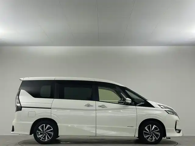 日産 セレナ ハイウェイスター 埼玉県 2020(令2)年 5.4万km パール 純正９型ナビ　フルセグ　ＤＶＤ　ＨＤＭＩ　純正１１型フリップダウンモニター　アラウンドビューモニター　　両側電動スライドドア　ナビ連動ドライブレコーダー　フロントスポイラー　ＬＥＤヘッドライト　ＥＴＣ