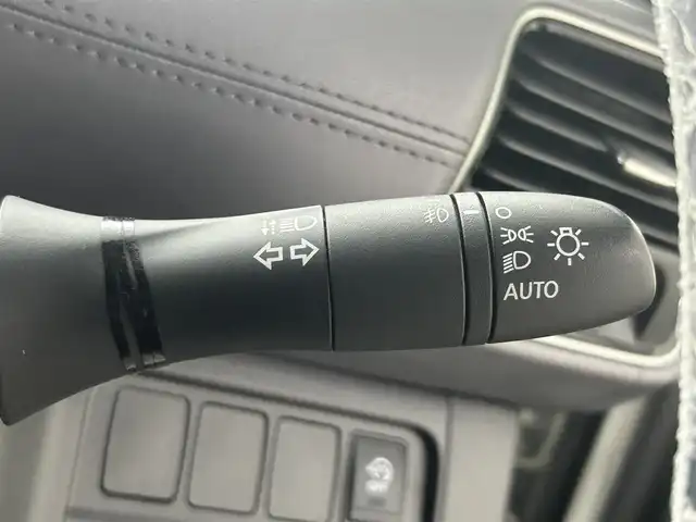 日産 セレナ ハイウェイスター 埼玉県 2020(令2)年 5.4万km パール 純正９型ナビ　フルセグ　ＤＶＤ　ＨＤＭＩ　純正１１型フリップダウンモニター　アラウンドビューモニター　　両側電動スライドドア　ナビ連動ドライブレコーダー　フロントスポイラー　ＬＥＤヘッドライト　ＥＴＣ