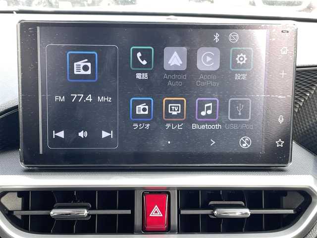 トヨタ ライズ Z 熊本県 2022(令4)年 1.6万km ブラックマイカメタリック/シャイニングホワイトパール 社外ディスプレイオーディオ（ＡｐｐｌＣａｒＰｌａｙ・ＡｎｄｒｏｉｄＡｕｔｏ・ＢＴ）　/バックカメラ　/前後クリアランスソナー　/前席シートヒーター　/スマートアシスト/・衝突警報機能/・車線逸脱警報/・誤発進制御機能/・レーンキープアシスト/・アダブティブクルーズコントロール/・ふらつき警報機能/・オートマチックハイビーム/横滑り防止/アイドリングストップ/純正１７インチAW/オートライト/LEDヘッドライト/フォグライト/スマートキー/プッシュスタート/スペアキー1本