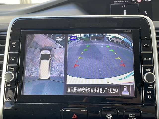 日産 セレナ 静岡県 2018(平30)年 6.3万km ブリリアントホワイトパール プロパイロット/・エマージェンシーブレーキ/・アクティブクルーズコントロール/・レーンキープアシスト/・パーキングアシスト/・ロードサインアシスト/純正ナビ/・フルセグTV/・CD/DVD/Bluetooth/ラジオ/主要装備/・両側パワースライドドア/・フリップダウンモニター/・スマートルームミラー/・ETC/・シートヒーター/・ハンドルヒーター/・コーナーセンサー/・ステアリングリモコン/・オートライト/・オートホールド/・プッシュスタート/・スマートキー