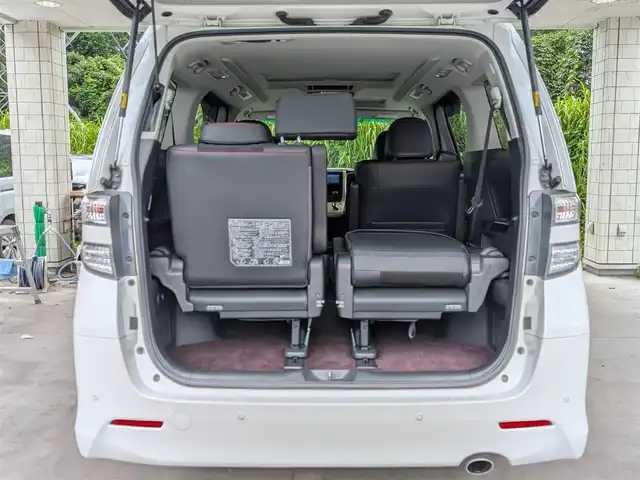 トヨタ ヴェルファイア 2．4Z ゴールデンアイズ 栃木県 2013(平25)年 12.2万km ホワイトパールクリスタルシャイン (株)IDOMが運営する【じしゃロン宇都宮店】の自社ローン専用車両になります。こちらは現金またはオートローンご利用時の価格です。自社ローンご希望の方は別途その旨お申付け下さい/禁煙車/サンルーフ/フリップダウンモニター/ＥＴＣ/社外７型ナビ/Ｂｌｕｅｔｏｏｔｈ接続/ＣＤ／ＤＶＤ/バックカメラ/オットマン/コーナーセンサー/パーキングアシスト/カーテンエアバッグ/両側パワースライドドア/オートライト/スマートキー/プッシュスタート/ドアバイザー/ウィンカーミラー/パワーバックドア