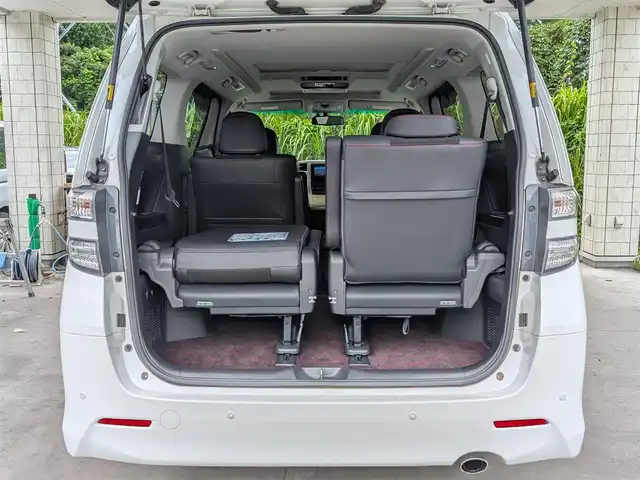 トヨタ ヴェルファイア 2．4Z ゴールデンアイズ 栃木県 2013(平25)年 12.2万km ホワイトパールクリスタルシャイン (株)IDOMが運営する【じしゃロン宇都宮店】の自社ローン専用車両になります。こちらは現金またはオートローンご利用時の価格です。自社ローンご希望の方は別途その旨お申付け下さい/禁煙車/サンルーフ/フリップダウンモニター/ＥＴＣ/社外７型ナビ/Ｂｌｕｅｔｏｏｔｈ接続/ＣＤ／ＤＶＤ/バックカメラ/オットマン/コーナーセンサー/パーキングアシスト/カーテンエアバッグ/両側パワースライドドア/オートライト/スマートキー/プッシュスタート/ドアバイザー/ウィンカーミラー/パワーバックドア