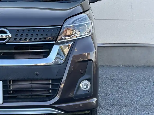 日産 デイズ ルークス ハイウェイスターX 茨城県 2019(令1)年 1.5万km アッシュブラウンM 純正ナビ/Bluetooth/パノラミックビューモニター/リアエアコン/片側パワースライドドア/ETC/LEDヘッドライト/純正アルミホイール/純正フロアマット/レーンキープアシスト/コーナーセンサー/USB入力端子/スマートキー