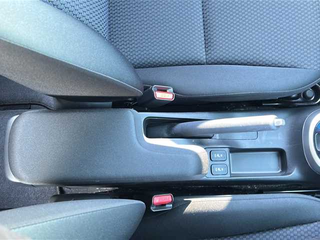 ホンダ フィット 13G F コンフォートED 長野県 2018(平30)年 0.6万km ルージュアメジストM ・純正7インチSDナビゲーション/CD ワンセグTV Bluetooth/・バックカメラ/・ビルトインETC/・ホンダセンシング/・レーンキープアシスト/・レーダークルーズコントロール/・アイドリングストップ/・横滑り防止装置/・ウィンカーミラー/・電動格納ミラー/・スマートキー/・エンジンプッシュスタート