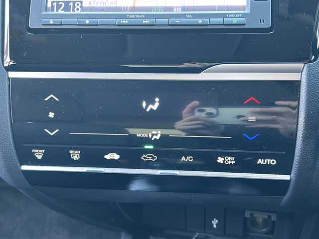 ホンダ フィット 13G F コンフォートED 長野県 2018(平30)年 0.6万km ルージュアメジストM ・純正7インチSDナビゲーション/CD ワンセグTV Bluetooth/・バックカメラ/・ビルトインETC/・ホンダセンシング/・レーンキープアシスト/・レーダークルーズコントロール/・アイドリングストップ/・横滑り防止装置/・ウィンカーミラー/・電動格納ミラー/・スマートキー/・エンジンプッシュスタート