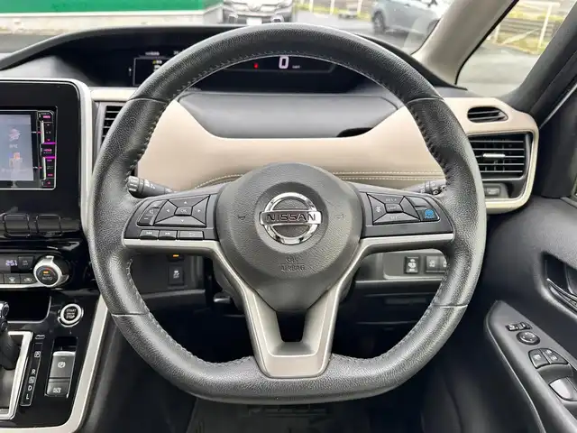 日産 セレナ ハイウェイスター プロパイロットED 宮城県 2017(平29)年 8.5万km ブリリアントホワイトパール プロパイロット/エマージェンシーブレーキ/車線逸脱警報/車線逸脱防止支援/踏み間違い衝突防止アシスト/標識検知システム/コーナーセンサー/アルパインフリップダウンモニター/社外7インチナビ/(フルTV/CD/DVD/SD/BT)/バックカメラ/ビルトインETC/両側パワースライドドア/ハンズフリーオートスライド/オートエアコン/革巻きステアリング/ステアリングスイッチ/オートライト/アイドリングストップ/サンシェード/プッシュスタート＆スマートキー/ウインカー付き電動格納ミラー/ドアバイザー/スペアキー/横滑り防止/LEDヘッドライト/フォグランプ/純正フロアマット/純正16インチAW