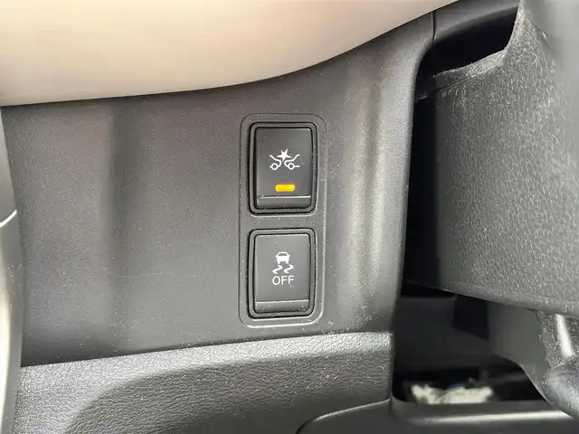日産 セレナ ハイウェイスター プロパイロットED 宮城県 2017(平29)年 8.5万km ブリリアントホワイトパール プロパイロット/エマージェンシーブレーキ/車線逸脱警報/車線逸脱防止支援/踏み間違い衝突防止アシスト/標識検知システム/コーナーセンサー/アルパインフリップダウンモニター/社外7インチナビ/(フルTV/CD/DVD/SD/BT)/バックカメラ/ビルトインETC/両側パワースライドドア/ハンズフリーオートスライド/オートエアコン/革巻きステアリング/ステアリングスイッチ/オートライト/アイドリングストップ/サンシェード/プッシュスタート＆スマートキー/ウインカー付き電動格納ミラー/ドアバイザー/スペアキー/横滑り防止/LEDヘッドライト/フォグランプ/純正フロアマット/純正16インチAW