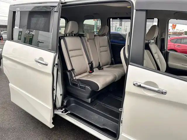 日産 セレナ ハイウェイスター プロパイロットED 宮城県 2017(平29)年 8.5万km ブリリアントホワイトパール プロパイロット/エマージェンシーブレーキ/車線逸脱警報/車線逸脱防止支援/踏み間違い衝突防止アシスト/標識検知システム/コーナーセンサー/アルパインフリップダウンモニター/社外7インチナビ/(フルTV/CD/DVD/SD/BT)/バックカメラ/ビルトインETC/両側パワースライドドア/ハンズフリーオートスライド/オートエアコン/革巻きステアリング/ステアリングスイッチ/オートライト/アイドリングストップ/サンシェード/プッシュスタート＆スマートキー/ウインカー付き電動格納ミラー/ドアバイザー/スペアキー/横滑り防止/LEDヘッドライト/フォグランプ/純正フロアマット/純正16インチAW