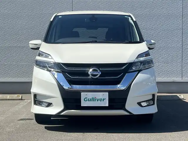 日産 セレナ ハイウェイスター 秋田県 2017(平29)年 8.5万km ブリリアントホワイトパール ４WD/衝突軽減システム/LEDヘッドライト/両側パワスラ/社外ナビ/フルセグ/社外アルミ/スマートキー/アイドリングストップ/プッシュスタート/クルーズコントロール/ステアリングスイッチ/フリップダウンモニター/純正エンジンスターター/社外フロアマット/純正ドアバイザー/オートライト/ダブルオートエアコン/パワーステアリング/パワーウィンドウ/レベライザー/横滑り防止/盗難防止装置/寒冷地仕様/電動格納ウィンカーミラー/取扱説明書