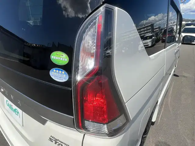 日産 セレナ ハイウェイスター 秋田県 2017(平29)年 8.5万km ブリリアントホワイトパール ４WD/衝突軽減システム/LEDヘッドライト/両側パワスラ/社外ナビ/フルセグ/社外アルミ/スマートキー/アイドリングストップ/プッシュスタート/クルーズコントロール/ステアリングスイッチ/フリップダウンモニター/純正エンジンスターター/社外フロアマット/純正ドアバイザー/オートライト/ダブルオートエアコン/パワーステアリング/パワーウィンドウ/レベライザー/横滑り防止/盗難防止装置/寒冷地仕様/電動格納ウィンカーミラー/取扱説明書