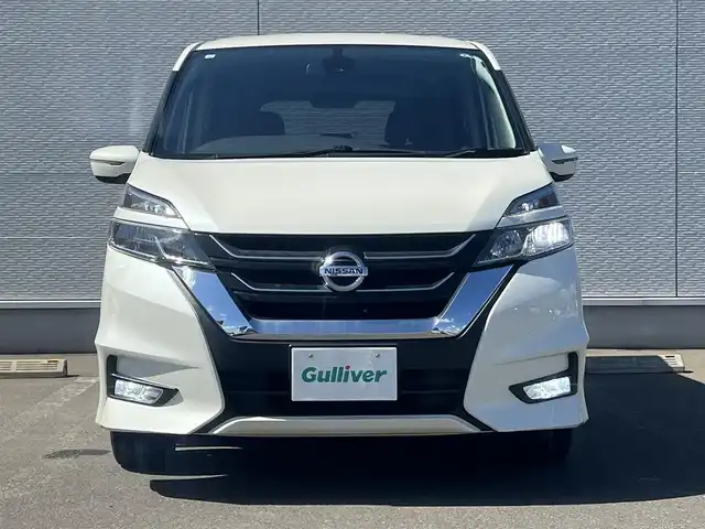 日産 セレナ ハイウェイスター 秋田県 2017(平29)年 8.5万km ブリリアントホワイトパール ４WD/衝突軽減システム/LEDヘッドライト/両側パワスラ/社外ナビ/フルセグ/社外アルミ/スマートキー/アイドリングストップ/プッシュスタート/クルーズコントロール/ステアリングスイッチ/フリップダウンモニター/純正エンジンスターター/社外フロアマット/純正ドアバイザー/オートライト/ダブルオートエアコン/パワーステアリング/パワーウィンドウ/レベライザー/横滑り防止/盗難防止装置/寒冷地仕様/電動格納ウィンカーミラー/取扱説明書