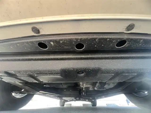 日産 セレナ ハイウェイスター 秋田県 2017(平29)年 8.5万km ブリリアントホワイトパール ４WD/衝突軽減システム/LEDヘッドライト/両側パワスラ/社外ナビ/フルセグ/社外アルミ/スマートキー/アイドリングストップ/プッシュスタート/クルーズコントロール/ステアリングスイッチ/フリップダウンモニター/純正エンジンスターター/社外フロアマット/純正ドアバイザー/オートライト/ダブルオートエアコン/パワーステアリング/パワーウィンドウ/レベライザー/横滑り防止/盗難防止装置/寒冷地仕様/電動格納ウィンカーミラー/取扱説明書