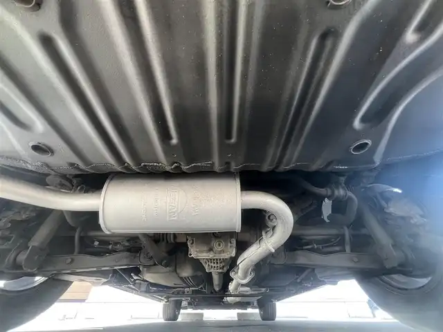 日産 セレナ ハイウェイスター 秋田県 2017(平29)年 8.5万km ブリリアントホワイトパール ４WD/衝突軽減システム/LEDヘッドライト/両側パワスラ/社外ナビ/フルセグ/社外アルミ/スマートキー/アイドリングストップ/プッシュスタート/クルーズコントロール/ステアリングスイッチ/フリップダウンモニター/純正エンジンスターター/社外フロアマット/純正ドアバイザー/オートライト/ダブルオートエアコン/パワーステアリング/パワーウィンドウ/レベライザー/横滑り防止/盗難防止装置/寒冷地仕様/電動格納ウィンカーミラー/取扱説明書