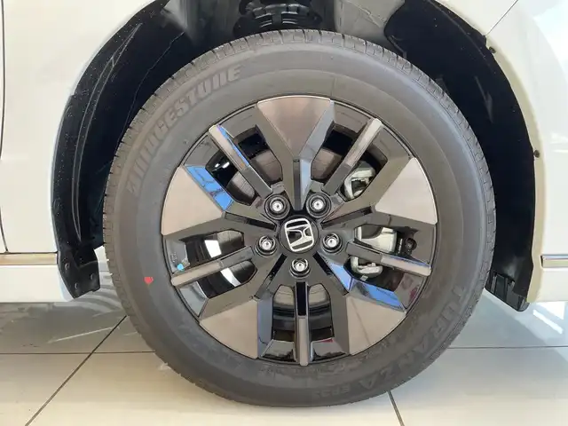 ホンダ ステップワゴン スパーダ eHEV 埼玉県 2025(令7)年 0.1千km プラチナホワイトパール ホンダセンシング/純正11.4インチナビ/　　CD/DVD/BT/フルセグTV/バックカメラ/両側パワースライドドア/パワーテールゲート/アダプティブクルーズコントロール/LEDオートライト/ハーフレザー/シートヒーター/純正16インチAW/パドルシフト/ステアリングスイッチ/プッシュスタート/禁煙車