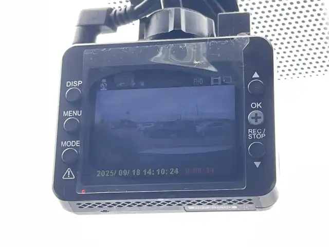 トヨタ ノア Si ダブルバイビーⅡ 佐賀県 2020(令2)年 4.5万km ホワイトパールクリスタルシャイン 純正9インチSDナビゲーション/・フルセグTV/CD/DVD/SD/Bluetooth/純正フリップダウンモニター/バックカメラ/前後ドライブレコーダー/ETC/両側パワースライドドア/後席エアコン/ハーフレザーシート/キャプテンシート/後席サンシェード/ISOFIX対応/革巻きステアリング/ステアリングリモコン/純正16インチアルミホイール/純正LEDヘッドライト/・オートマチックハイビーム/純正LEDフォグランプ/純正フロアマット/純正ドアバイザ―/取扱説明書/トヨタセーフティセンス/・クルーズコントロール/・レーンディパーチャーアラート/・プリクラッシュセーフティ/・クリアランスソナー