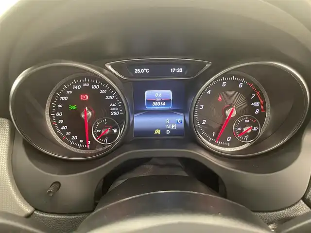 メルセデス・ベンツ ＣＬＡ２２０ Sブレイク 4MATIC 岡山県 2019(平31)年 3.8万km コスモスブラック 純正コマンドナビ/リアカメラ/レーダーセーフティーパッケージ/シートヒーター/パワーシート（D）/アイドリングストップ/フルセグTV/Bluetooth/アップルカープレイ/ESP/アクティブブレーキアシスト/アテンションアシスト/ＢＳＡ/ＬＫＡ/オートライト/ＬＥＤヘッドライト/ＰＤＣ/パワーテールゲート
