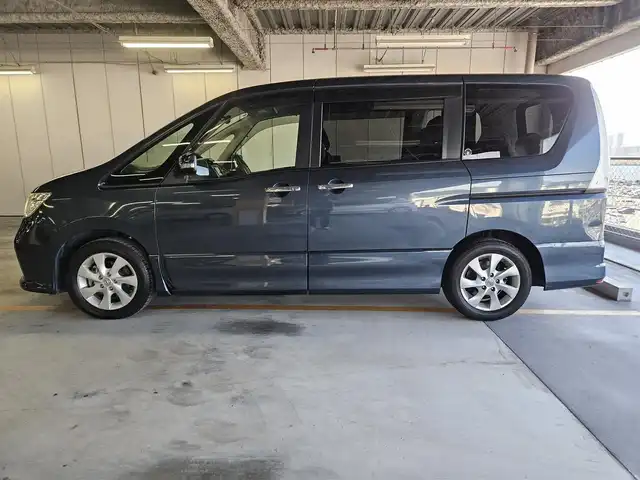日産 セレナ ハイウェイスター Vセレクション 香川県 2012(平24)年 7.6万km スチールブルー 〇純正ナビ/〇両側パワースライドドア/〇バックカメラ/〇ビルトインETC/〇クルーズコントロール/〇SRSエアバッグ/〇アイドリングストップ/〇インテリジェントエアコンシステム/〇革巻きステアリングホイール/〇ブラックジャガード織物/トリコットコンビシート/〇折りたたみ格納式パーソナルテーブル/〇純正16インチアルミホイール/〇インテリジェントキー/〇プッシュエンジンスターター/〇禁煙車