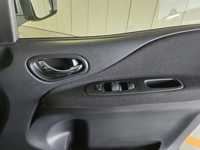 日産 セレナ ハイウェイスター Vセレクション 香川県 2012(平24)年 7.6万km スチールブルー 〇純正ナビ/〇両側パワースライドドア/〇バックカメラ/〇ビルトインETC/〇クルーズコントロール/〇SRSエアバッグ/〇アイドリングストップ/〇インテリジェントエアコンシステム/〇革巻きステアリングホイール/〇ブラックジャガード織物/トリコットコンビシート/〇折りたたみ格納式パーソナルテーブル/〇純正16インチアルミホイール/〇インテリジェントキー/〇プッシュエンジンスターター/〇禁煙車