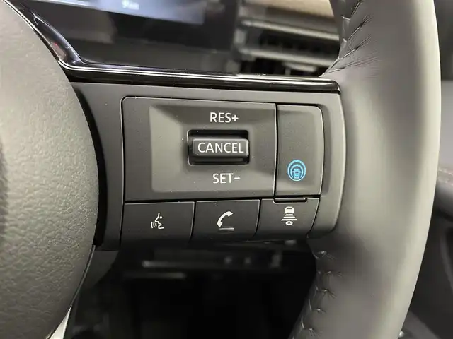 日産 セレナ e－パワー ハイウェイスター V 宮城県 2025(令7)年 0.1千km プリズムホワイト 登録済未使用車/ヘッドランプ オートレベライザー/アダプティブLEDヘッドライトシステム/インテリジェント アラウンドビューモニター（移動物 検知機能付）/インテリジェント ルームミラー/アドバンスドドライブアシストディスプレイ（12.3インチカラーディスプレイ）/統合型インターフェースディスプレイ/ワイヤレス充電器/6スピーカー/NissanConnectナビゲーションシステム（地デジ内蔵）/車載通信ユニット（TCU［Telematics Control Unit］）ETC2.0ユニット（ビルトインタイプ）/ドライブレコーダー（前後セット）/プロパイロット（ナビリンク機能付）/プロパイロット緊急停止支援システム（SOSコール機能付）+SOSコール/後席専用モニターHDMI NissanConnectナビ付車用