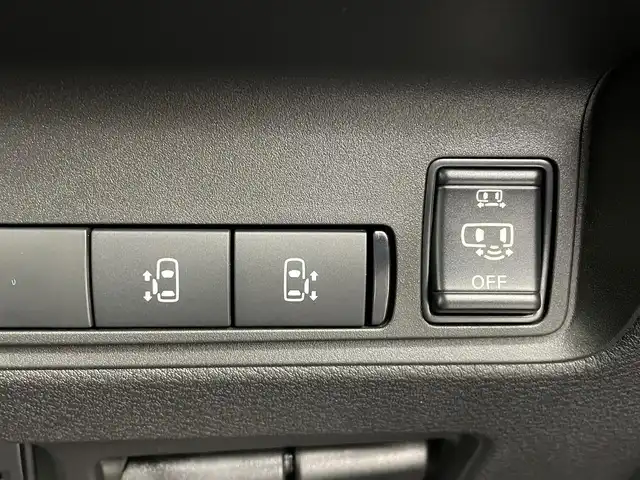 日産 セレナ e－パワー ハイウェイスター V 宮城県 2025(令7)年 0.1千km プリズムホワイト 登録済未使用車/ヘッドランプ オートレベライザー/アダプティブLEDヘッドライトシステム/インテリジェント アラウンドビューモニター（移動物 検知機能付）/インテリジェント ルームミラー/アドバンスドドライブアシストディスプレイ（12.3インチカラーディスプレイ）/統合型インターフェースディスプレイ/ワイヤレス充電器/6スピーカー/NissanConnectナビゲーションシステム（地デジ内蔵）/車載通信ユニット（TCU［Telematics Control Unit］）ETC2.0ユニット（ビルトインタイプ）/ドライブレコーダー（前後セット）/プロパイロット（ナビリンク機能付）/プロパイロット緊急停止支援システム（SOSコール機能付）+SOSコール/後席専用モニターHDMI NissanConnectナビ付車用