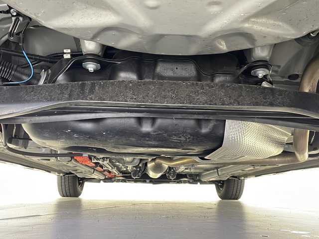 トヨタ ヤリス ハイブリッド X 栃木県 2020(令2)年 4万km シルバーM 純正8インチナビ/（AM/FM/Bluetooth/USB)/トヨタセーフティセンス/・衝突軽減ブレーキ/・レーンキープアシスト/・追従式クルーズコントロール/・オートマチックハイビーム/・クリアランスソナー/オートライト/ステアリングスイッチ/横滑り防止装置/前方ドライブレコーダー/禁煙車/ETC/スペアキー有/純正フロアマット/ドアバイザー