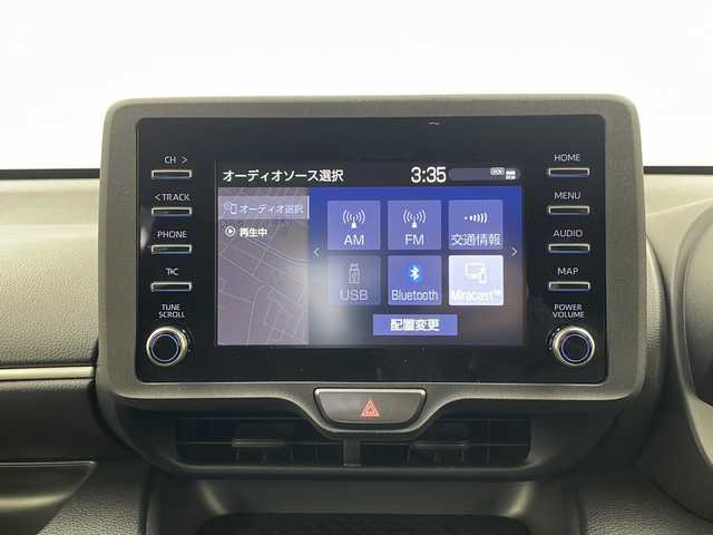 トヨタ ヤリス ハイブリッド X 栃木県 2020(令2)年 4万km シルバーM 純正8インチナビ/（AM/FM/Bluetooth/USB)/トヨタセーフティセンス/・衝突軽減ブレーキ/・レーンキープアシスト/・追従式クルーズコントロール/・オートマチックハイビーム/・クリアランスソナー/オートライト/ステアリングスイッチ/横滑り防止装置/前方ドライブレコーダー/禁煙車/ETC/スペアキー有/純正フロアマット/ドアバイザー