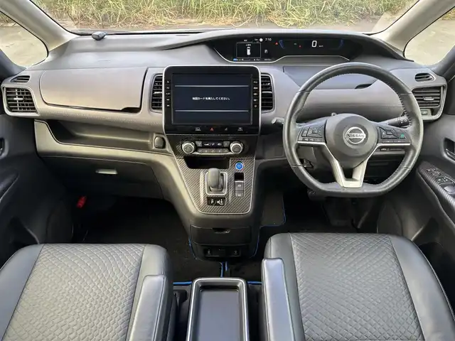 日産 セレナ e－パワー ハイウェイスター V 奈良県 2020(令2)年 4.5万km ブリリアントホワイトパール 純正10インチナビ/（フルセグ/BT/CD/DVD)/純正11インチフリップダウンモニター/プロパイロット/アラウンドビューモニター/ブラインドスポットモニター/前後コーナーセンサー/衝突軽減システム/レーンキープアシスト/両側パワースライドドア/前席シートヒーター/ステアリングヒーター/後席サンシェード/デジタルインナーミラー/前方ドライブレコーダー/ETC/保証書/取り扱い説明書/スペアキーX1