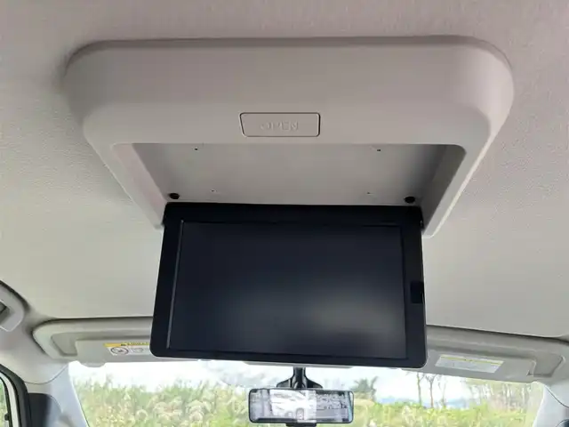 日産 セレナ e－パワー ハイウェイスター V 奈良県 2020(令2)年 4.5万km ブリリアントホワイトパール 純正10インチナビ/（フルセグ/BT/CD/DVD)/純正11インチフリップダウンモニター/プロパイロット/アラウンドビューモニター/ブラインドスポットモニター/前後コーナーセンサー/衝突軽減システム/レーンキープアシスト/両側パワースライドドア/前席シートヒーター/ステアリングヒーター/後席サンシェード/デジタルインナーミラー/前方ドライブレコーダー/ETC/保証書/取り扱い説明書/スペアキーX1