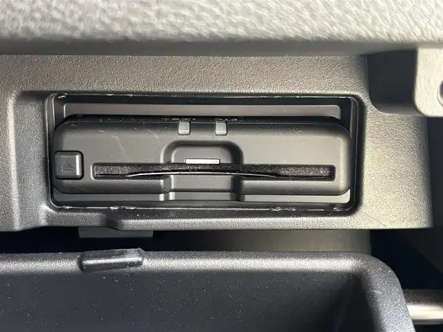 日産 セレナ e－パワー ハイウェイスター V 奈良県 2020(令2)年 4.5万km ブリリアントホワイトパール 純正10インチナビ/（フルセグ/BT/CD/DVD)/純正11インチフリップダウンモニター/プロパイロット/アラウンドビューモニター/ブラインドスポットモニター/前後コーナーセンサー/衝突軽減システム/レーンキープアシスト/両側パワースライドドア/前席シートヒーター/ステアリングヒーター/後席サンシェード/デジタルインナーミラー/前方ドライブレコーダー/ETC/保証書/取り扱い説明書/スペアキーX1