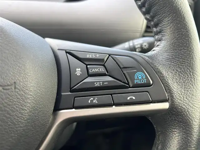 日産 セレナ e－パワー ハイウェイスター V 奈良県 2020(令2)年 4.5万km ブリリアントホワイトパール 純正10インチナビ/（フルセグ/BT/CD/DVD)/純正11インチフリップダウンモニター/プロパイロット/アラウンドビューモニター/ブラインドスポットモニター/前後コーナーセンサー/衝突軽減システム/レーンキープアシスト/両側パワースライドドア/前席シートヒーター/ステアリングヒーター/後席サンシェード/デジタルインナーミラー/前方ドライブレコーダー/ETC/保証書/取り扱い説明書/スペアキーX1