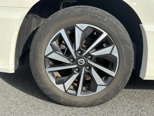 日産 セレナ e－パワー ハイウェイスター V 奈良県 2020(令2)年 4.5万km ブリリアントホワイトパール 純正10インチナビ/（フルセグ/BT/CD/DVD)/純正11インチフリップダウンモニター/プロパイロット/アラウンドビューモニター/ブラインドスポットモニター/前後コーナーセンサー/衝突軽減システム/レーンキープアシスト/両側パワースライドドア/前席シートヒーター/ステアリングヒーター/後席サンシェード/デジタルインナーミラー/前方ドライブレコーダー/ETC/保証書/取り扱い説明書/スペアキーX1