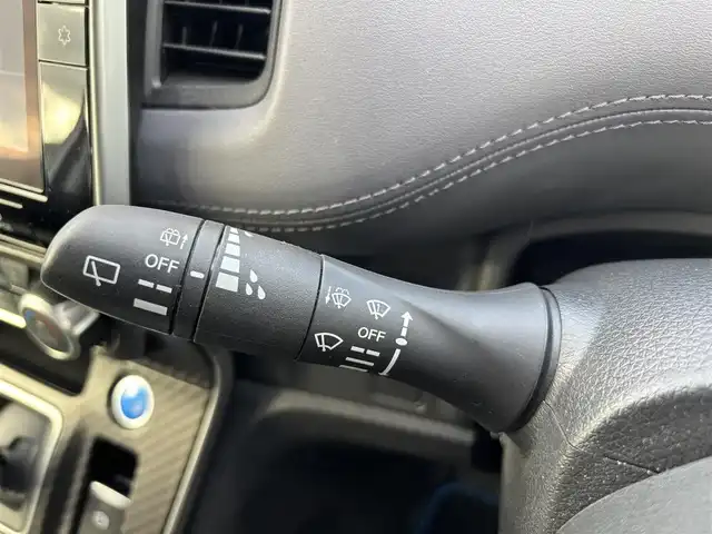 日産 セレナ e－パワー ハイウェイスター V 奈良県 2020(令2)年 4.5万km ブリリアントホワイトパール 純正10インチナビ/（フルセグ/BT/CD/DVD)/純正11インチフリップダウンモニター/プロパイロット/アラウンドビューモニター/ブラインドスポットモニター/前後コーナーセンサー/衝突軽減システム/レーンキープアシスト/両側パワースライドドア/前席シートヒーター/ステアリングヒーター/後席サンシェード/デジタルインナーミラー/前方ドライブレコーダー/ETC/保証書/取り扱い説明書/スペアキーX1