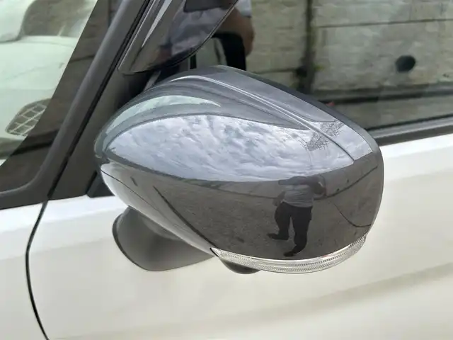 スズキ ソリオ HV SZ 長崎県 2023(令5)年 2.7万km ピュアホワイトパール/ガンメタリック2トーン 純正9インチナビ/（Bluetooth/フルセグ）/全方位カメラ/衝突軽減システム/レーンアシスト/レーダークルーズ/ETC/両側パワースライドドア/ヘッドアップディスプレイ/パドルシフト/前後ドライブレコーダー/バックソナー/純正15インチAW