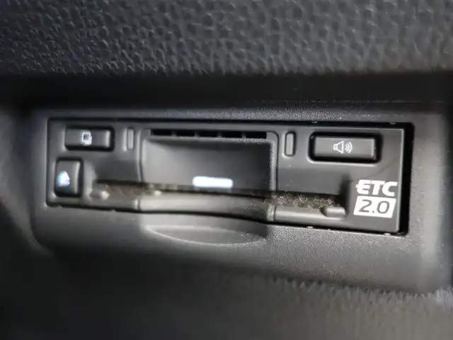 トヨタ ランドクルーザー ２５０ ZX 静岡県 2025(令7)年 0.7万km アバンギャルドブロンズメタリック ワンオーナー/禁煙車/ムーンルーフ・ルーフレール/トヨタセーフティセンス/モデリスタパッケージ/　フロントバンパーガード/　リヤバンパーガーニッシュ/　リヤスポイラー/　シグネチャーイルミブレード/　オーバーフェンダー金属調塗装/　フェンダーガーニッシュ/　サイドモール/　リヤバンパーステップガード/　リヤスポイラー/　LEDフォグバルブ（黄色）/　LEDスマートフットライト/12.3インチディスプレイオーディオプラス/　ナビ/BT/USB/HDMI/フルセグTV/miracast/JBLサウンド/パノラミックビューモニター/ビルトインETC/デジタルインナー/HUD/BSM/AC100V/ステアリングヒーター/パドルシフト/前席パワーシート（D席メモリー付き）/前席ベンチレーション/前席、2列目快適温熱シート/電動格納サードシート/ハンズフリーパワーバックドア/純正リモートスターター/純正プロジェクションカーテシイルミ/純正スカッフイルミプレート/純正ラゲージマット