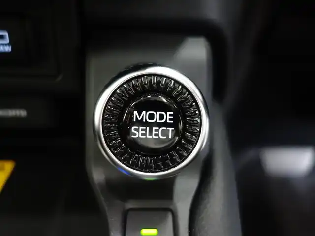 トヨタ ランドクルーザー ２５０ ZX 静岡県 2025(令7)年 0.7万km アバンギャルドブロンズメタリック ワンオーナー/禁煙車/ムーンルーフ・ルーフレール/トヨタセーフティセンス/モデリスタパッケージ/　フロントバンパーガード/　リヤバンパーガーニッシュ/　リヤスポイラー/　シグネチャーイルミブレード/　オーバーフェンダー金属調塗装/　フェンダーガーニッシュ/　サイドモール/　リヤバンパーステップガード/　リヤスポイラー/　LEDフォグバルブ（黄色）/　LEDスマートフットライト/12.3インチディスプレイオーディオプラス/　ナビ/BT/USB/HDMI/フルセグTV/miracast/JBLサウンド/パノラミックビューモニター/ビルトインETC/デジタルインナー/HUD/BSM/AC100V/ステアリングヒーター/パドルシフト/前席パワーシート（D席メモリー付き）/前席ベンチレーション/前席、2列目快適温熱シート/電動格納サードシート/ハンズフリーパワーバックドア/純正リモートスターター/純正プロジェクションカーテシイルミ/純正スカッフイルミプレート/純正ラゲージマット
